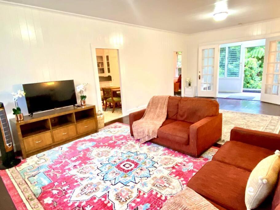 Your Hilo Homebase - Lovely 3 Bedroom In Heart Of Hilo With Ac! Extérieur photo
